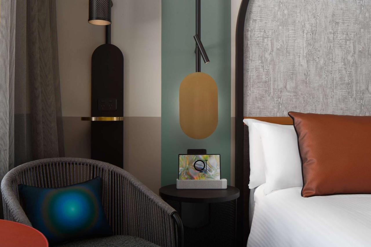 Qt Newcastle Exterior foto A smart hotel room