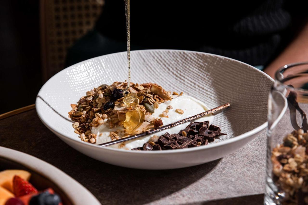 Qt Newcastle Exterior foto Muesli with yoghurt
